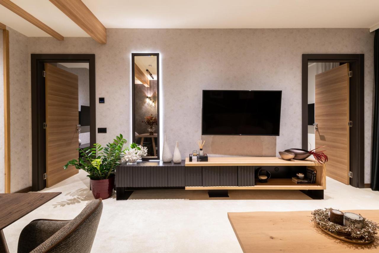 Woodside 325